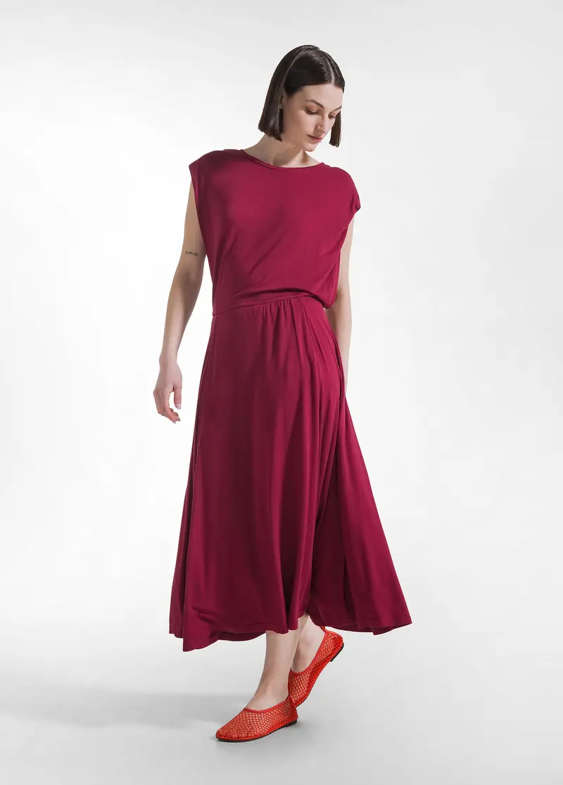 ABITO IN VISCOSA ECOVERO CON OVERLAY LATERALE ROSSO