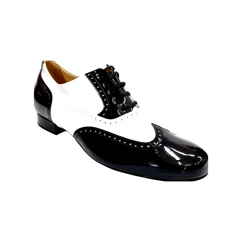 ADOLFO (811F Chicago Forata) - Stringata a Coda di Rondine Mod. Oxford Profili Forati in Vernice Nera e Vernice Bianca - Salsa