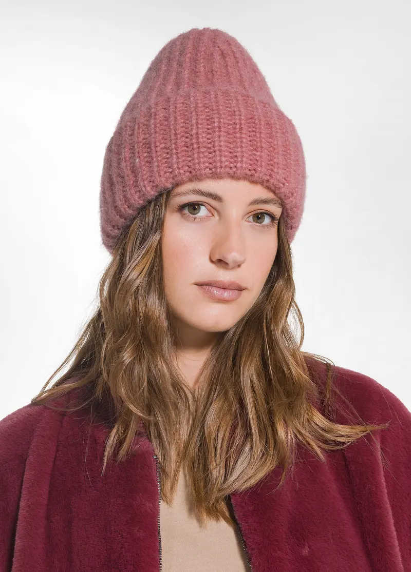 BERRETTO IN ALPACA CON RISVOLTO ROSA