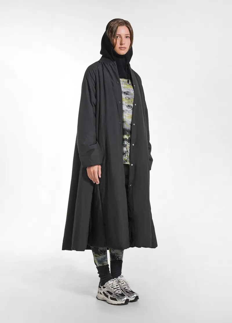 BOMBER LUNGO SVASATO IMBOTTITO NERO