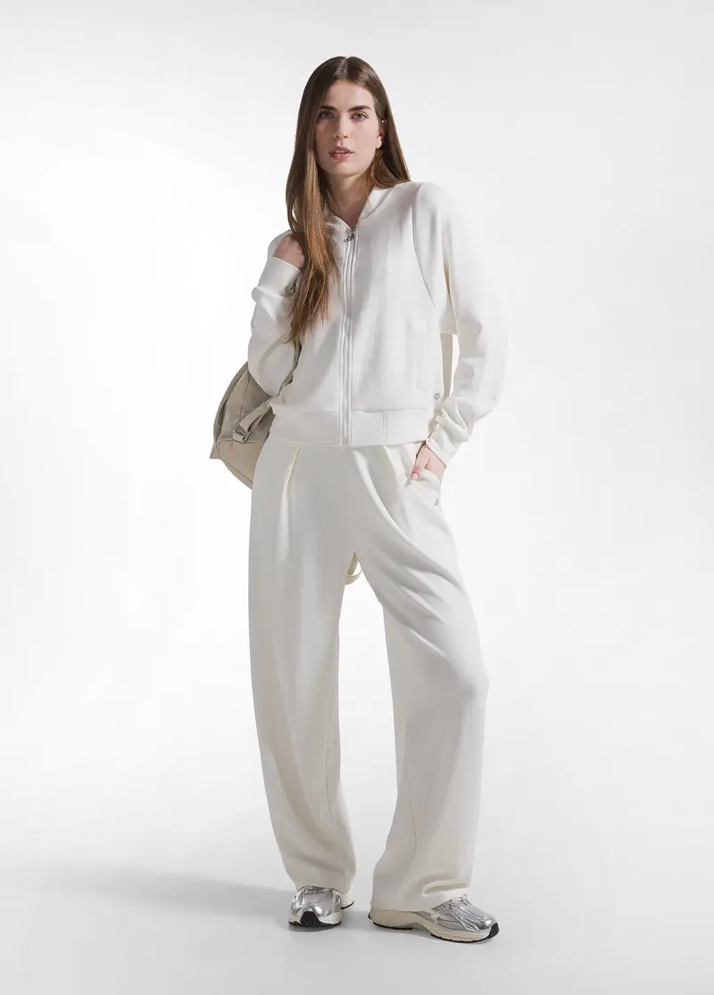 COMPLETO BOMBER FULL ZIP E PANTALONI PLISSETTATI IN MODAL BIANCO