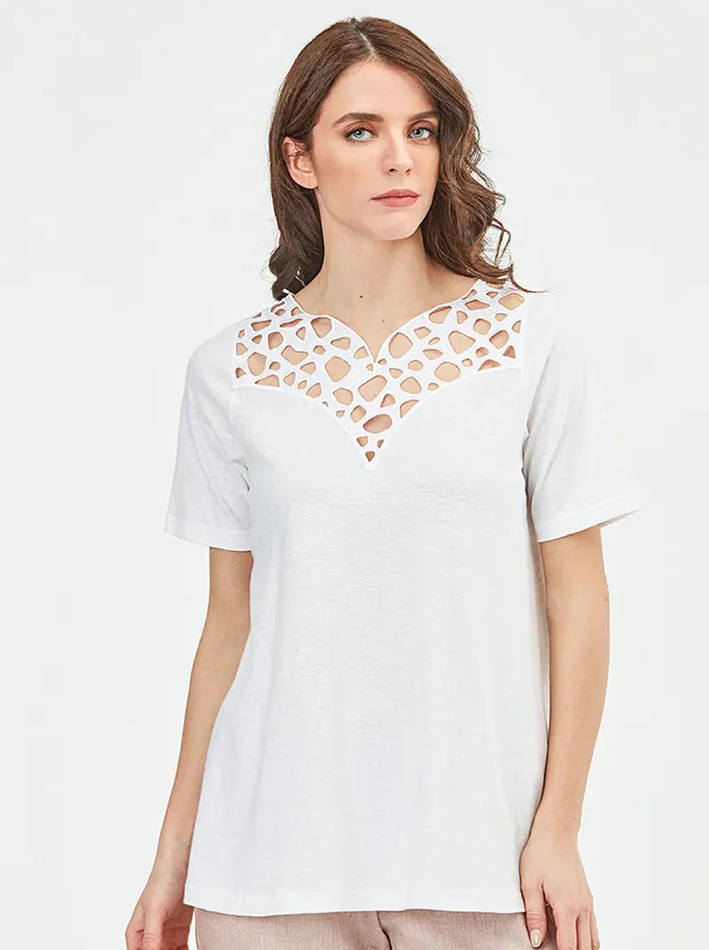 Cotton Linen T-Shirt with Macramé Motif 5734