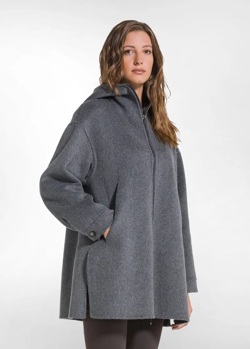 GIACCA LUNGA IN LANA CON CAPPUCCIO E ZIP GRIGIO