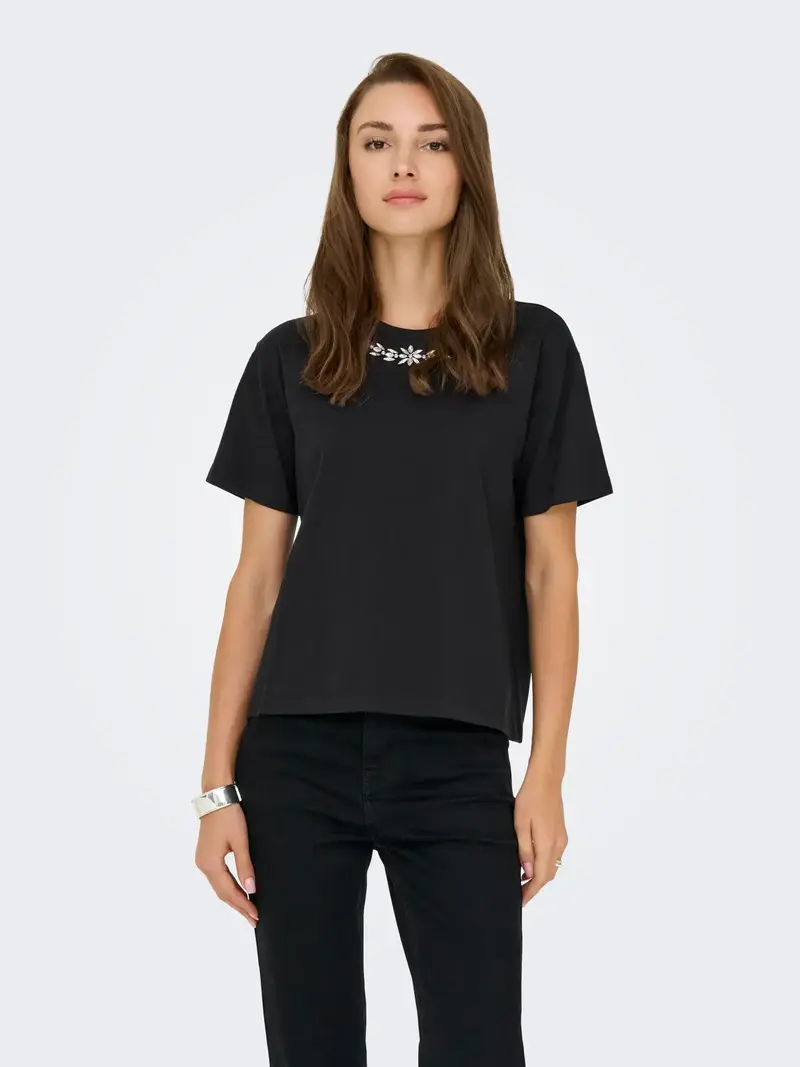 JACQUELINE DE YONG KIRA T-SHIRT CON ACCESSORIO 15350522 BLK