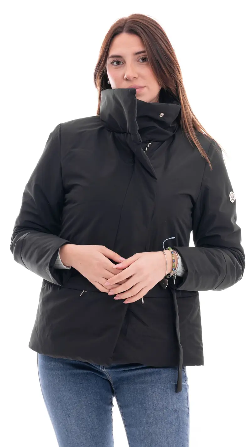 MARKUP GIUBBOTTO CORTO  IN TESSUTO OPACO CON FIBBIA DONNA MW764035 NER