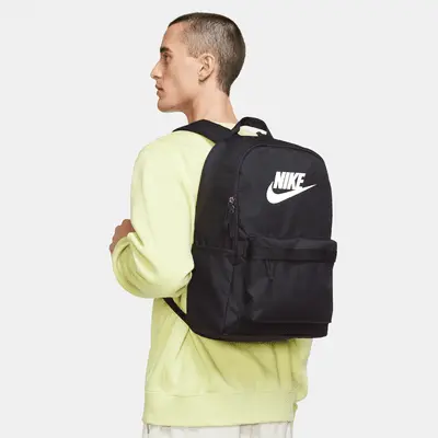 NIKE ZAINO HERITAGE 25L DC4244 010