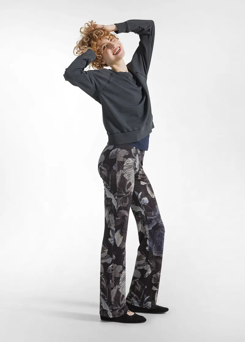 PANTALONE FLUIDO IN VISCOSA STAMPATA NERO