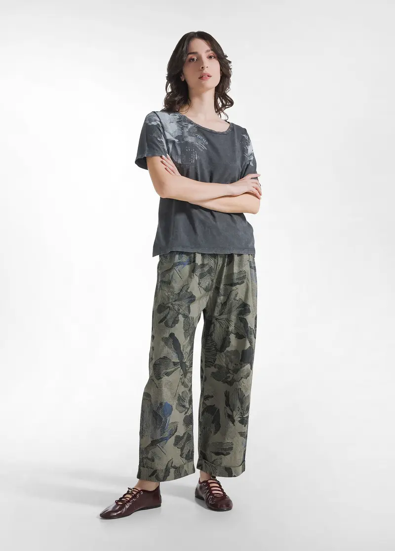 PANTALONE RELAXED IN POPELINE STAMPATO VERDE