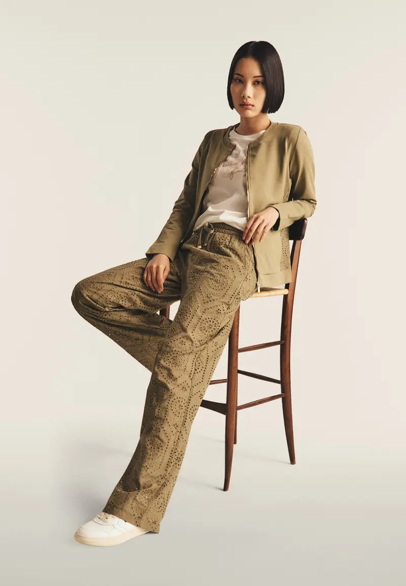 Pantaloni in mussola doppiati in cotone ricamato Sangallo