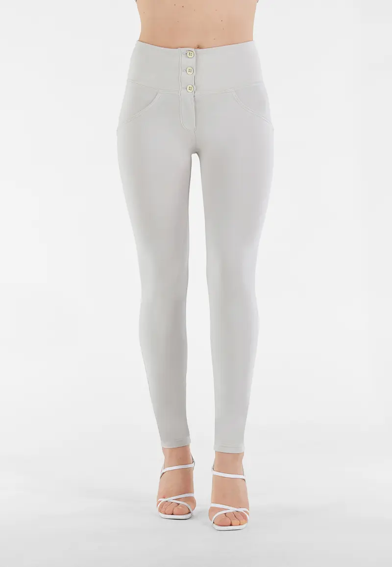 Pantaloni push up WR.UP® a vita alta in tessuto sostenibile
