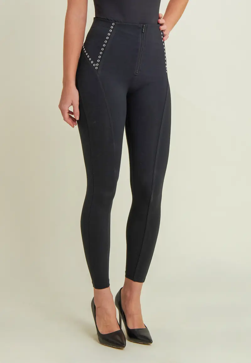 Pantaloni push up WR.UP® superskinny 7/8 con borchie in vita