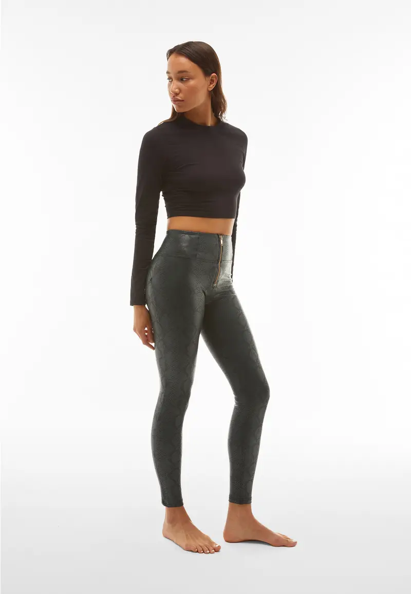 Pantaloni WR.UP® vita alta in similpelle pitonata colorata