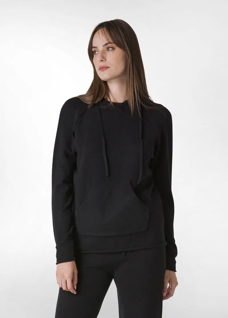 PULLOVER CON CAPPUCCIO NERO