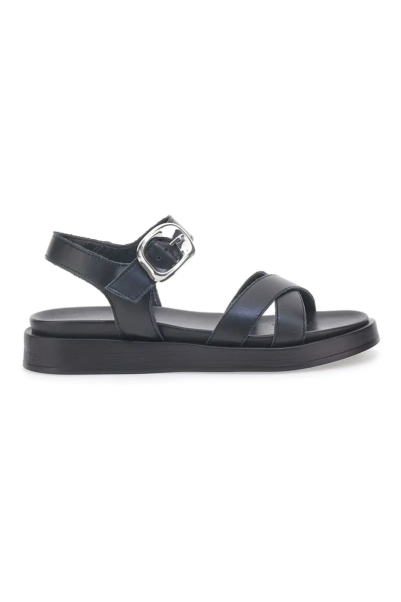 Sandali neri in pelle con fascette incrociate e fibbia Pittarello Focus 28065PE