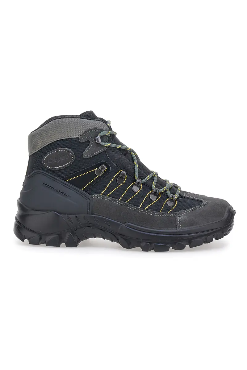 Scarponcini da trekking neri con suola carrarmato Track down 13342S40