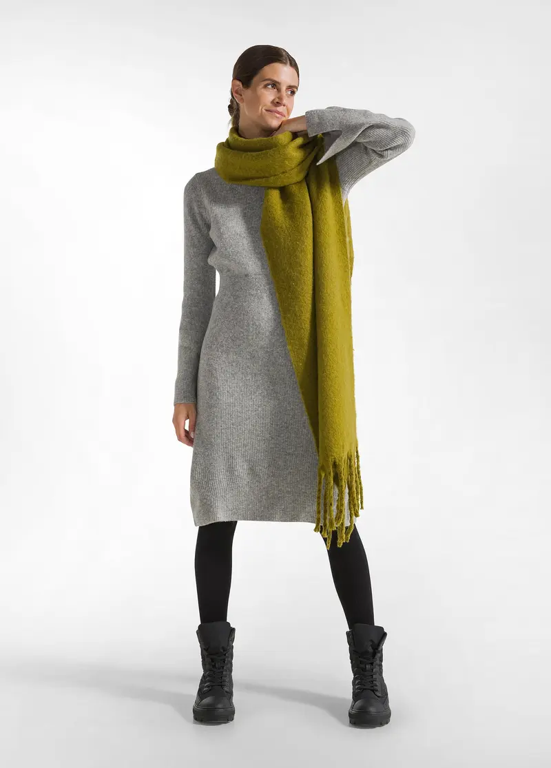SCIARPA CON FRANGE VERDE