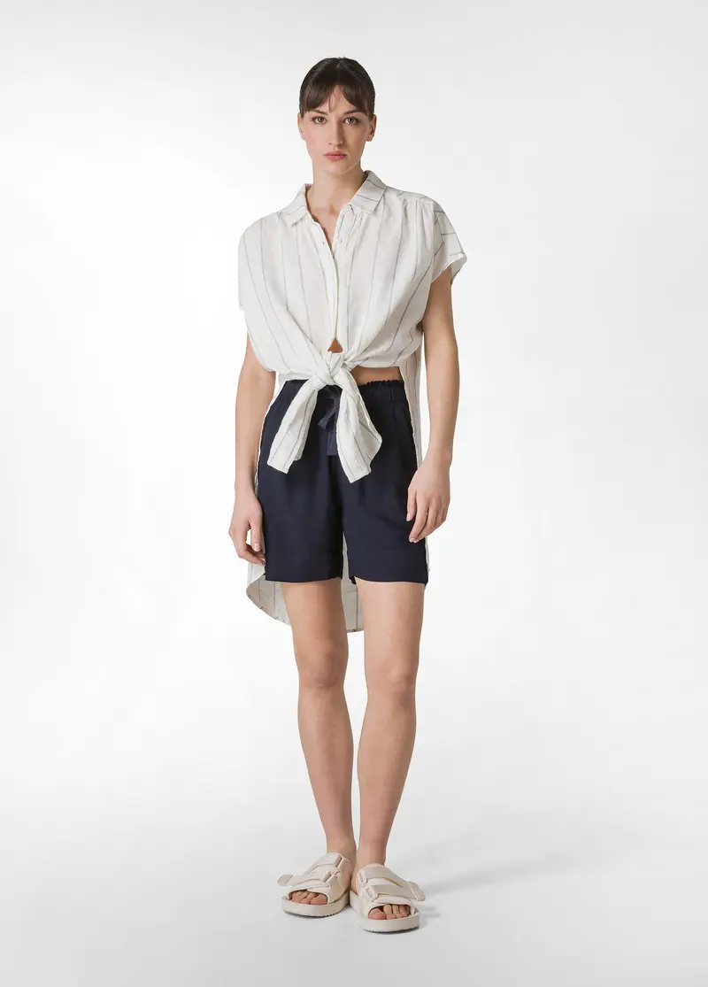 SHORTS IN VISCOSA CREPE BLU