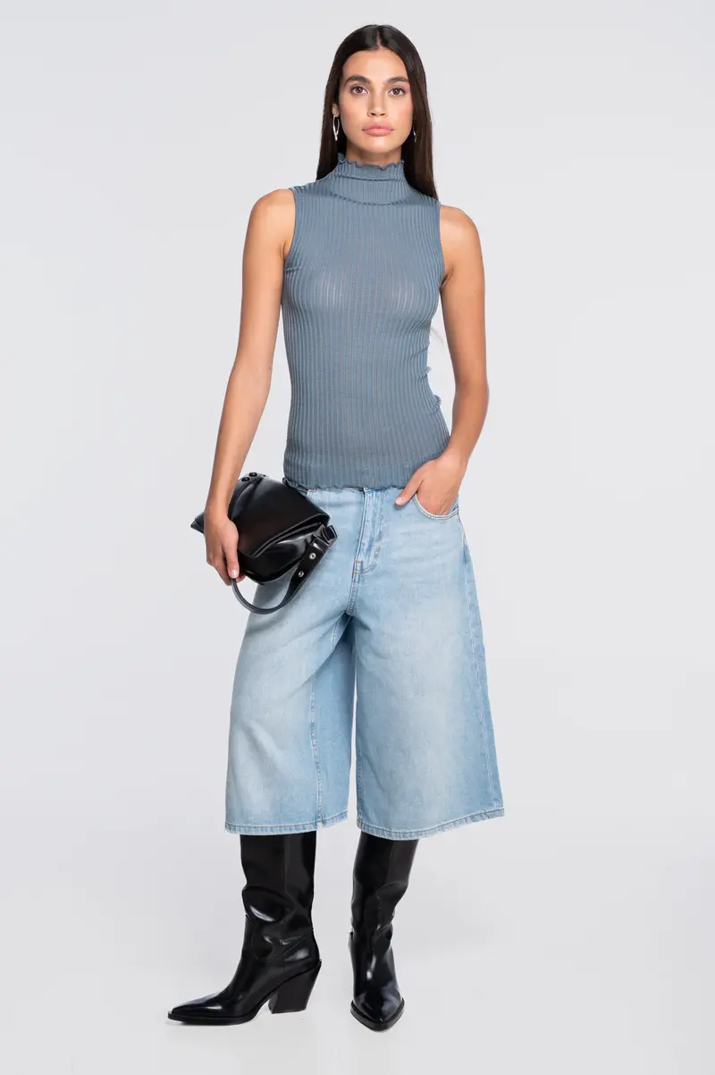 Sleeveless mock neck top in ajouré wool and silk 7492