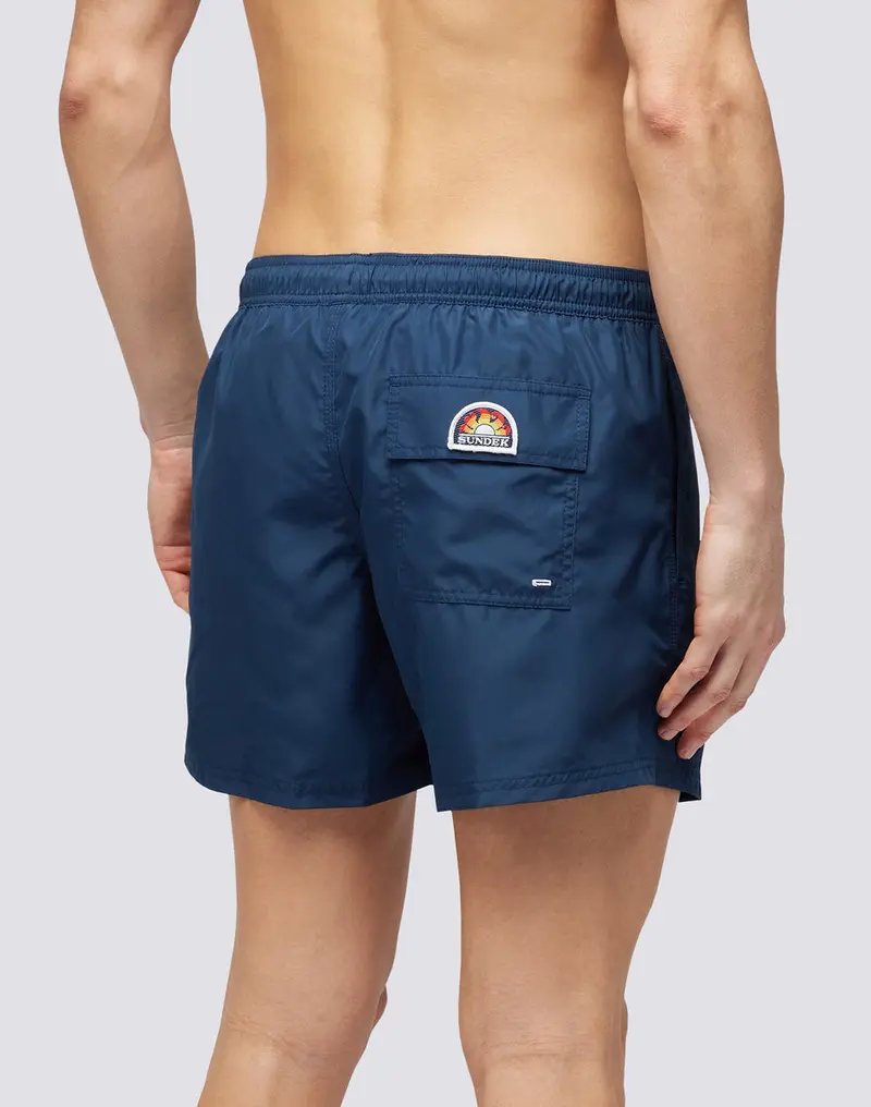SUNDEK BOXER MARE IN TESSUTO LEGGERO REPREVE® RICICLATO CON LOGO SULLA TASCA POSTERIORE UOMO M734BDRT300 00700