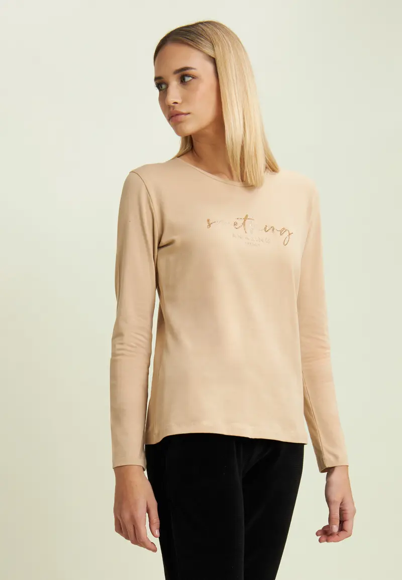 T-shirt a maniche lunghe con scritta “Something Amazing”