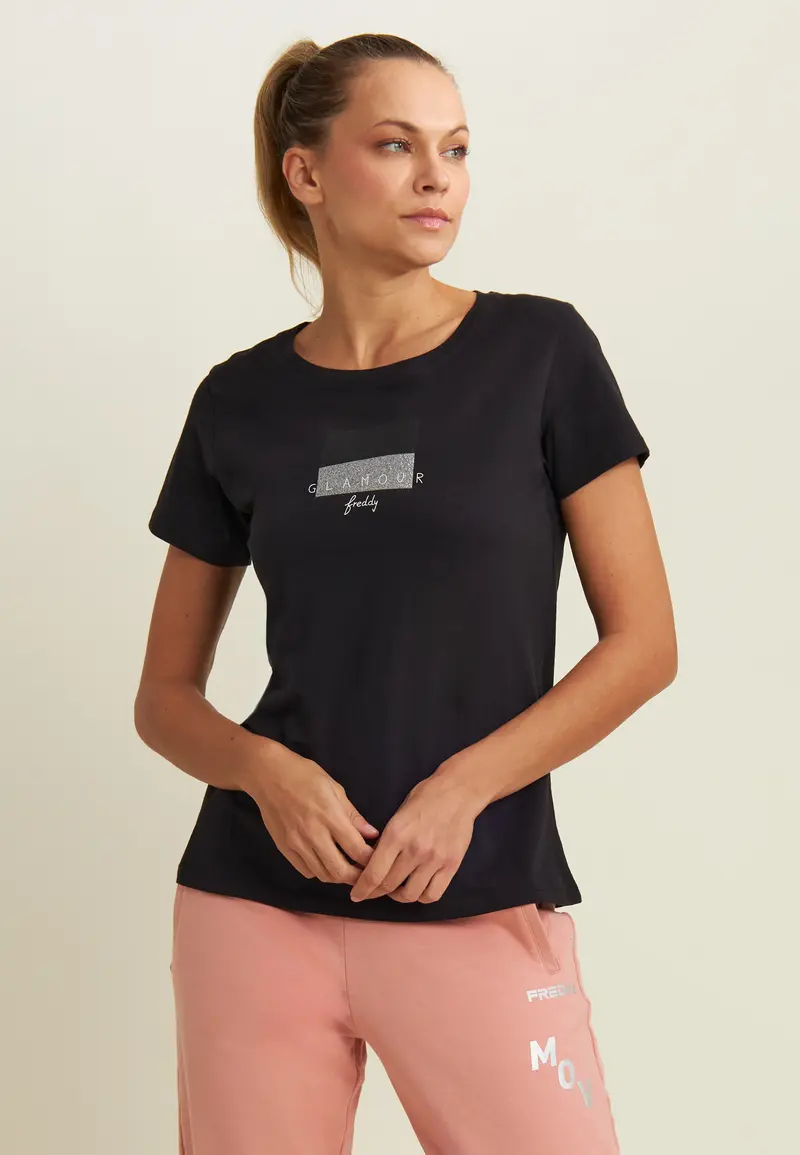 T-shirt con scritta Glamour in glitter