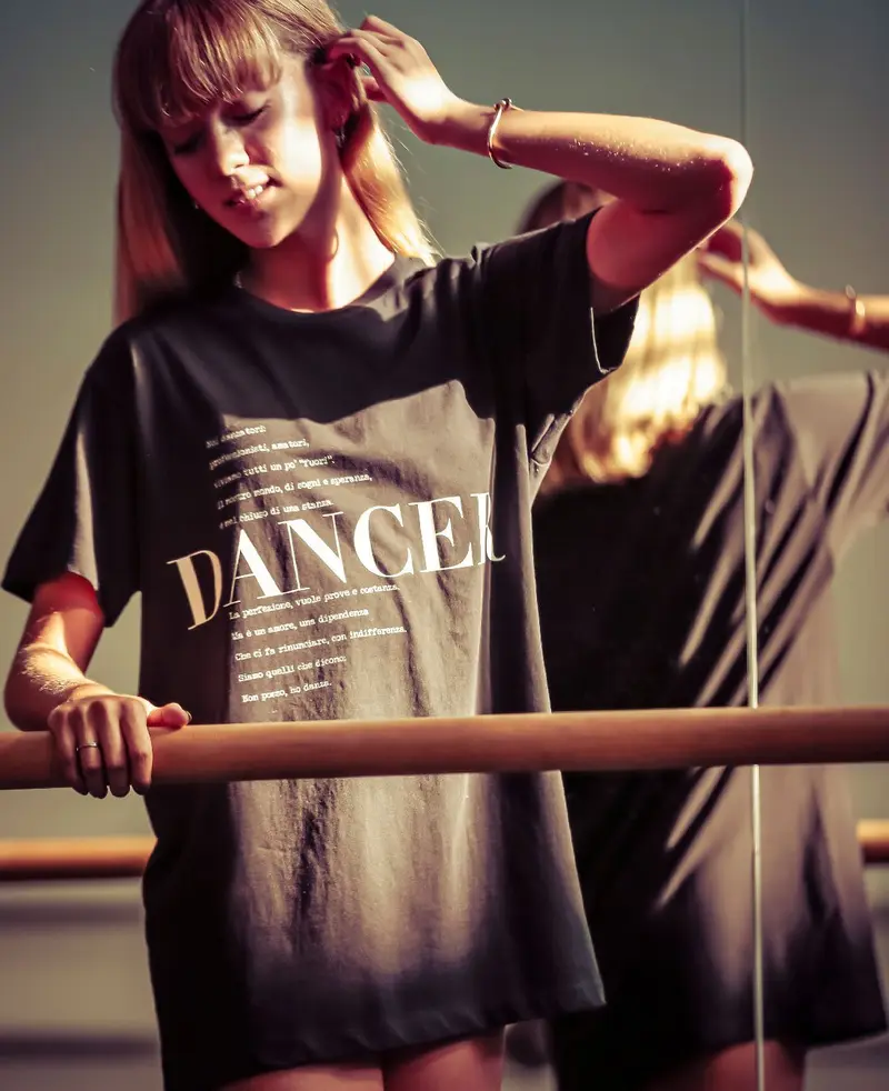 T-SHIRT DANCER COLORE NERO NON POSSO HO DANZA