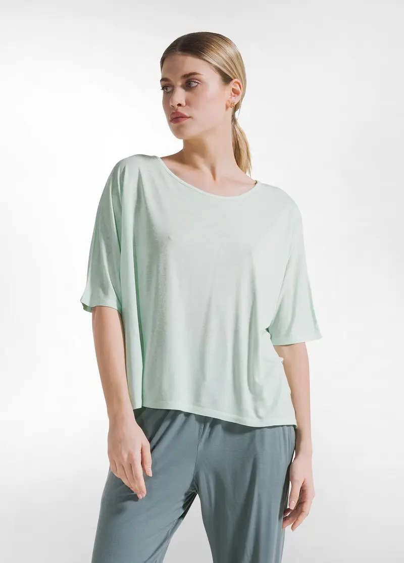 T-SHIRT FLUIDA IN VISCOSA VERDE
