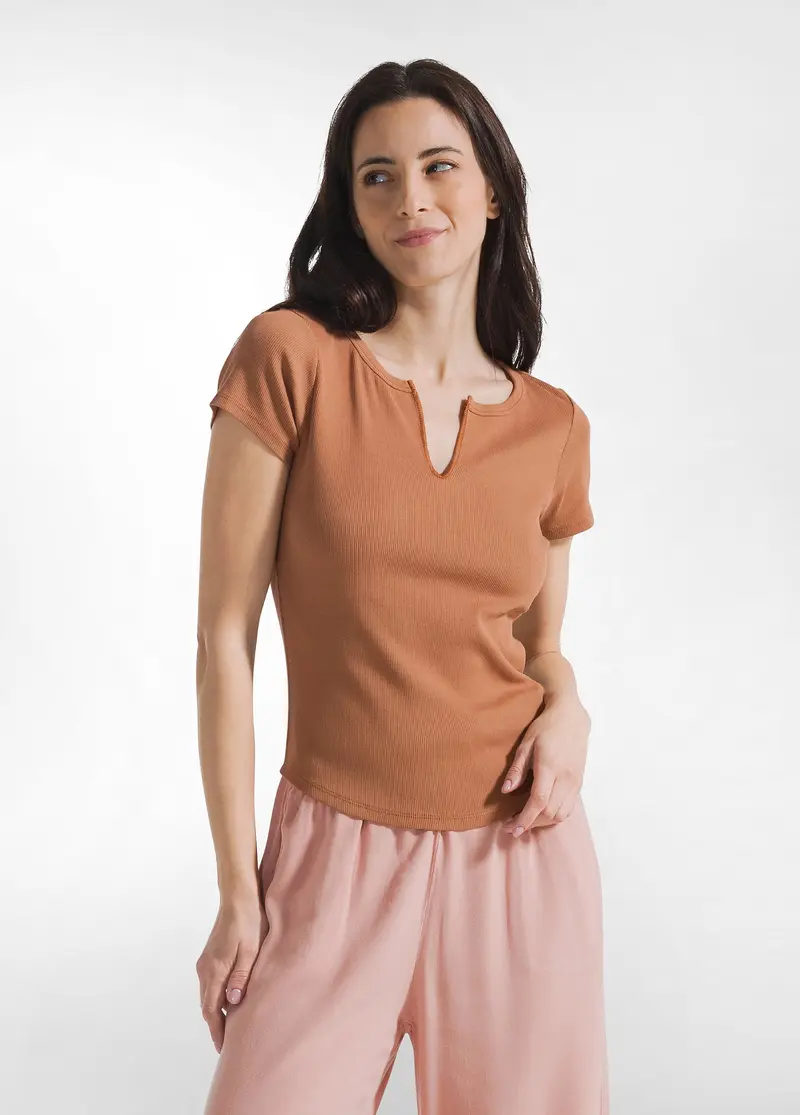T-SHIRT IN COSTINA MARRONE