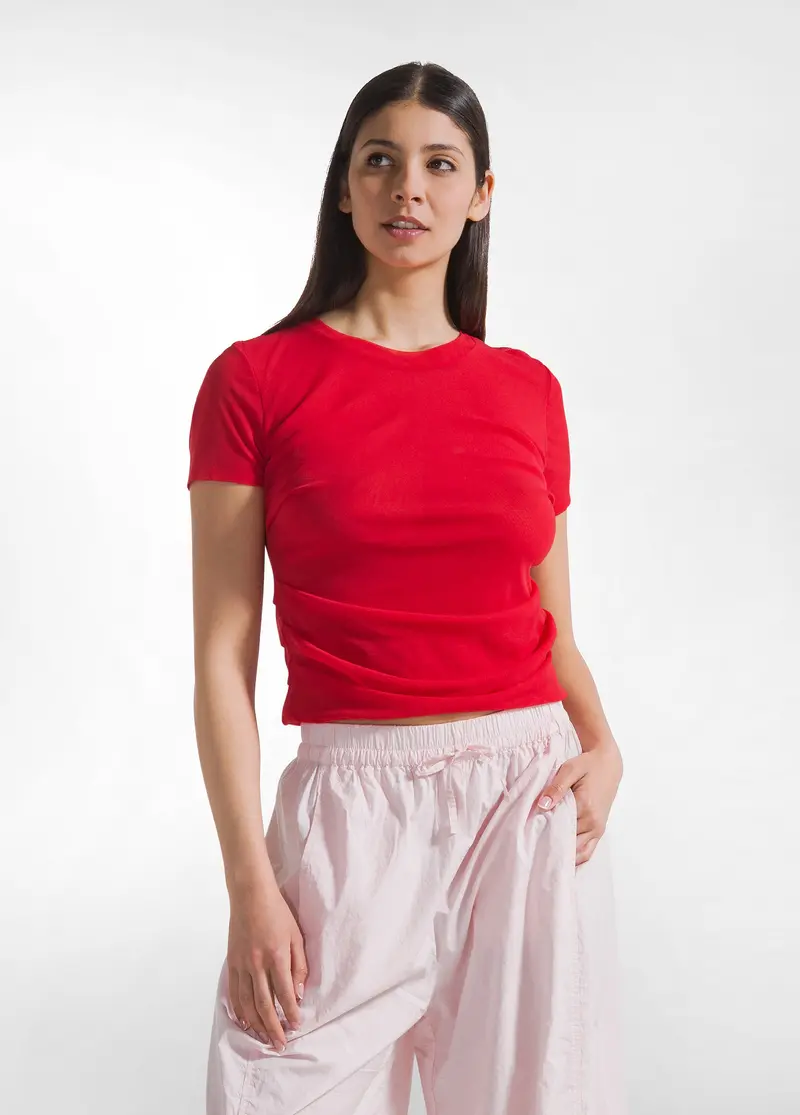 T-SHIRT PLISSETTATA IN DOPPIO STRATO DI TULLE ROSSO