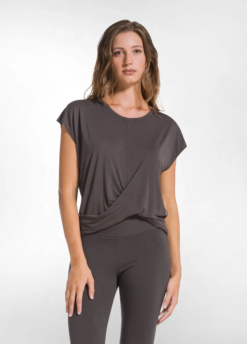 T-SHIRT YOGA CON NODO FRONTALE MARRONE