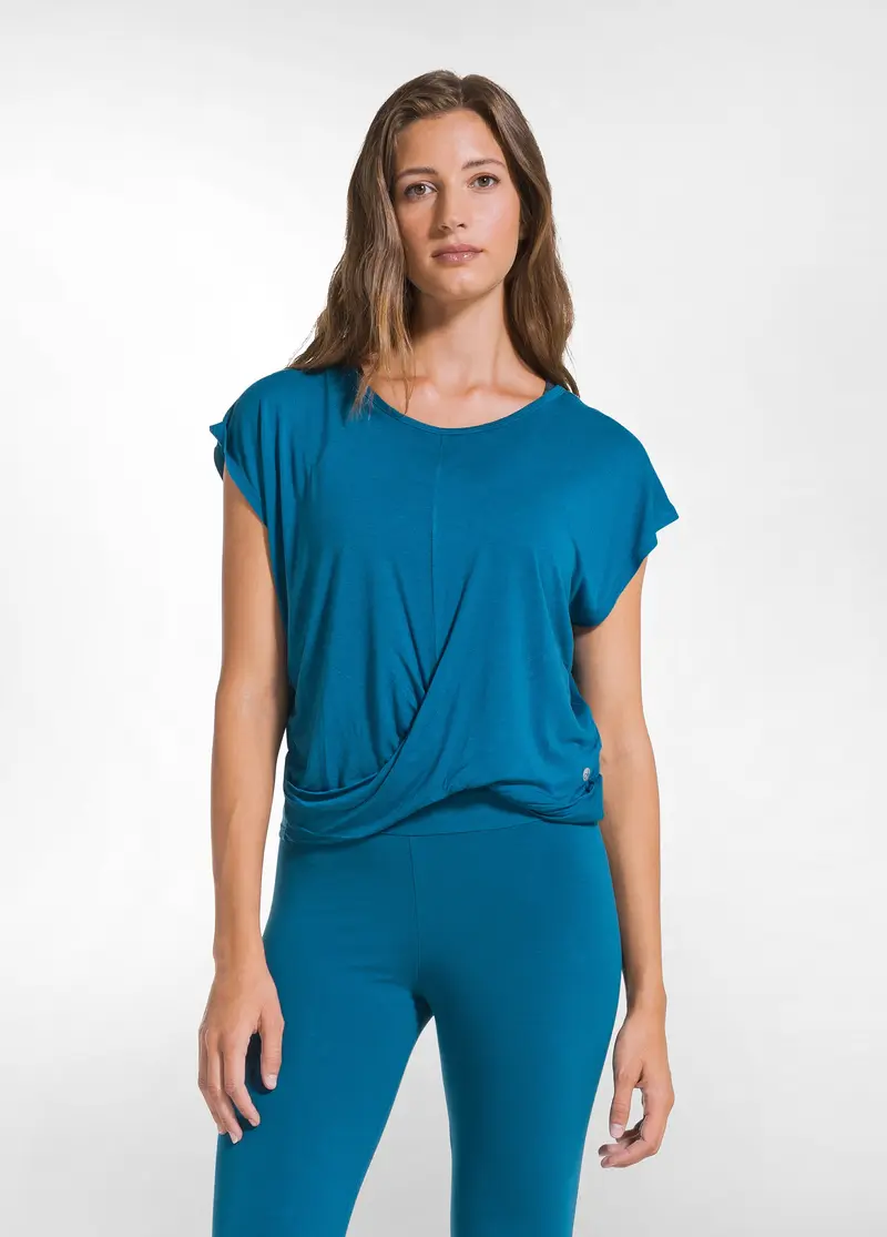 T-SHIRT YOGA CON NODO FRONTALE VERDE