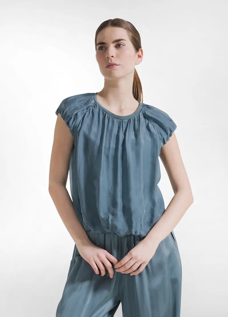 TOP IN COTONE LEGGERO CON STRATI IN SETA VERDE