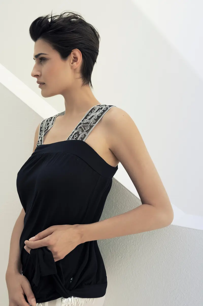 Top Woman94% Modal , 6% Elastane 1399