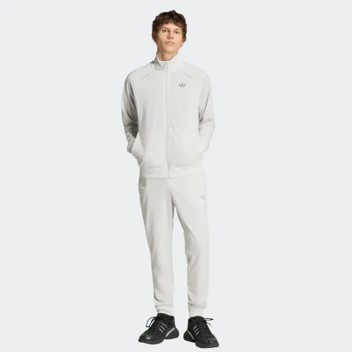 TUTA UOMO ADIDAS ORIGINALS TECH TREFOIL ESSENTIALS GRIGIO CHIARO